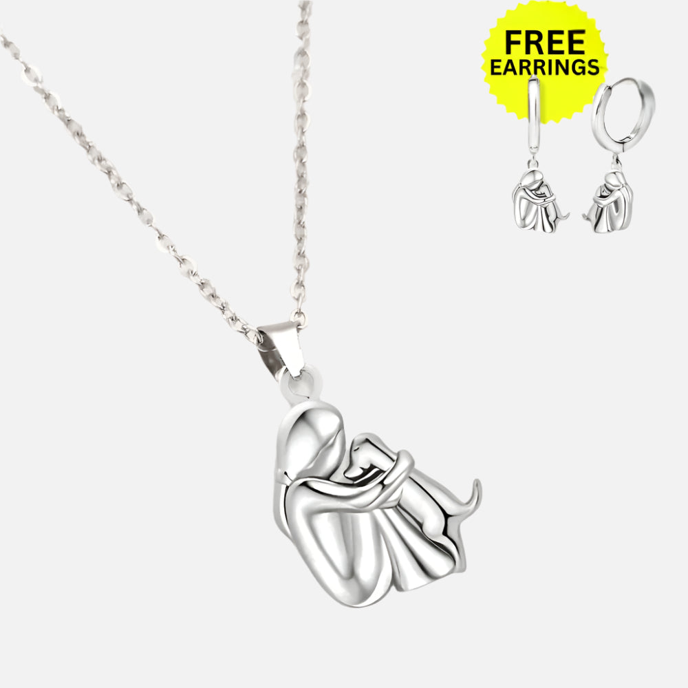 Collana con Pendente a Forma di Abbraccio con Orecchini in Omaggio – Offerta a Tempo Limitato
