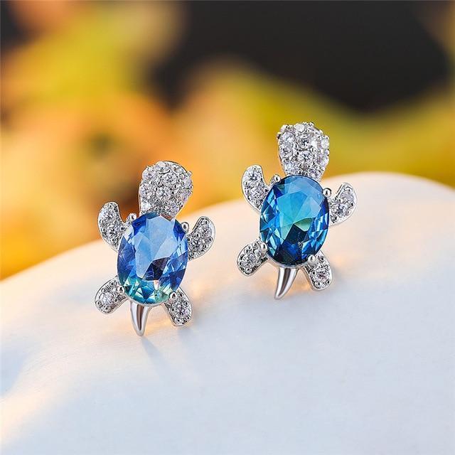 Orecchini a forma di Tartaruga Marina in Zirconio e color argento