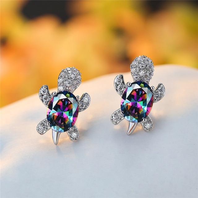 Orecchini a forma di Tartaruga Marina in Zirconio e color argento