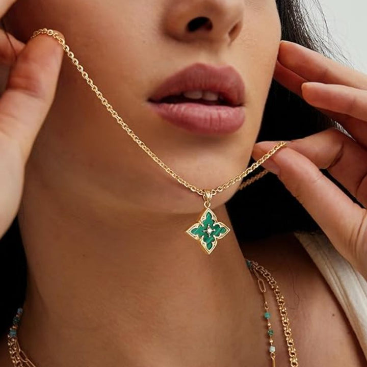 Collana con pendente in Pietra Verde