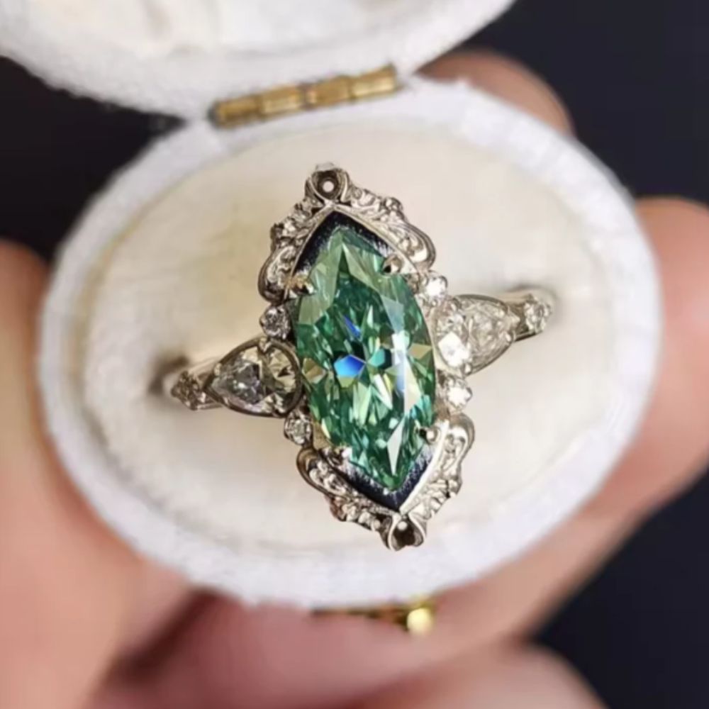 Anello Vaelira Thornewyn