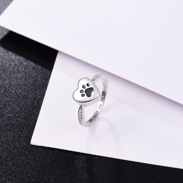 Anello Urna a Stampa di Zampa con Cuore – Gioielli in Memoria per Animali Domestici